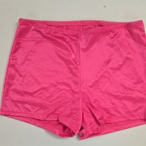 Vassarette Hot Pink Boyshorts NWOT